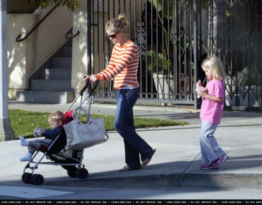 reese witherspoon and kids