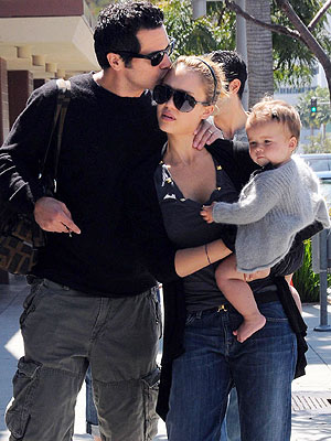 Morning Kiss for Jessica Alba