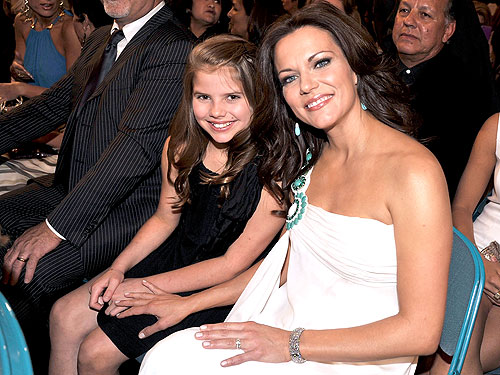 martina_mcbride_and_daughter_emma