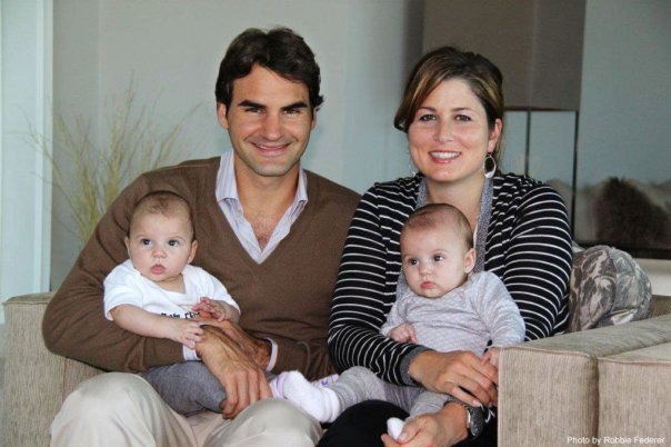 Roger Federer_and_Family_Wished_Happy_2010