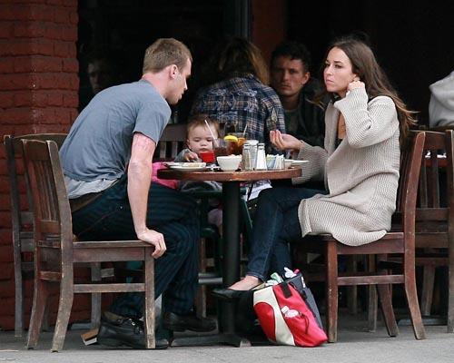 Cam_Gigandet_and_Family_Lunch