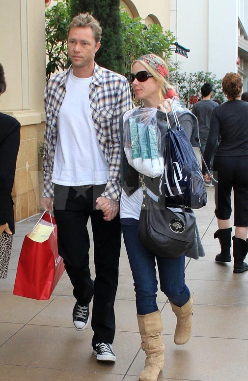 Christina_Applegate_Engaged_on_Valentine's_Day