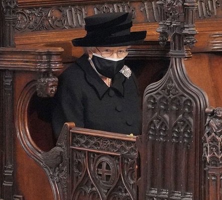 Royal_Family_Mourning_Period_3
